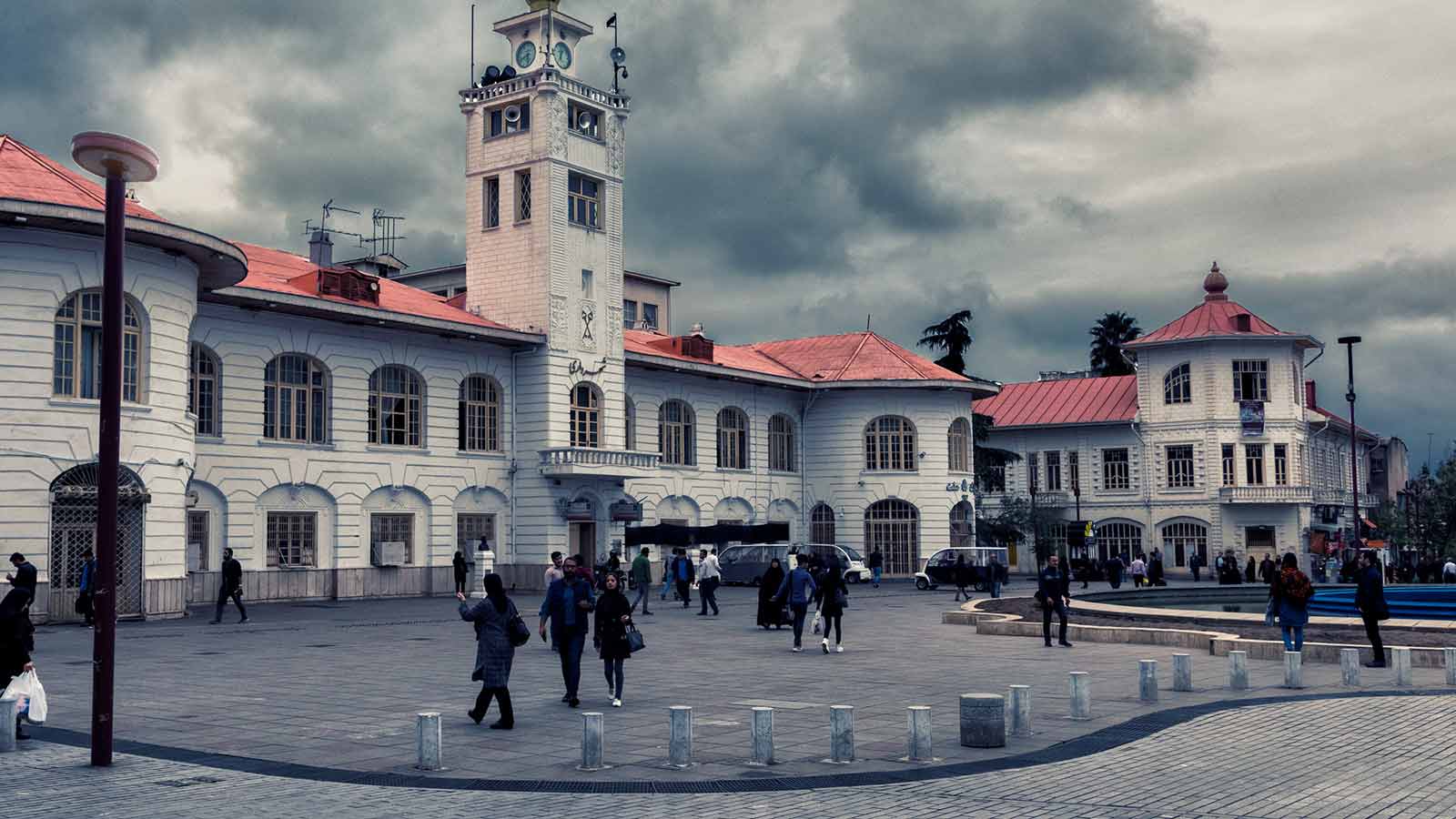 میدان شهرداری رشت، گیلان
